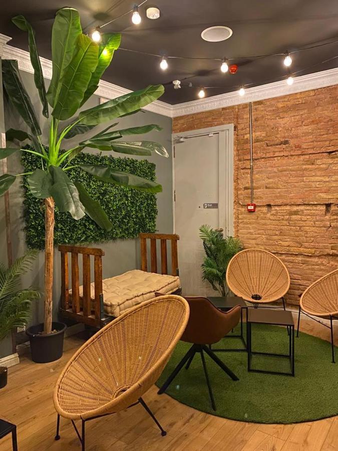 ברצלונה Black Swan Hostel מראה חיצוני תמונה