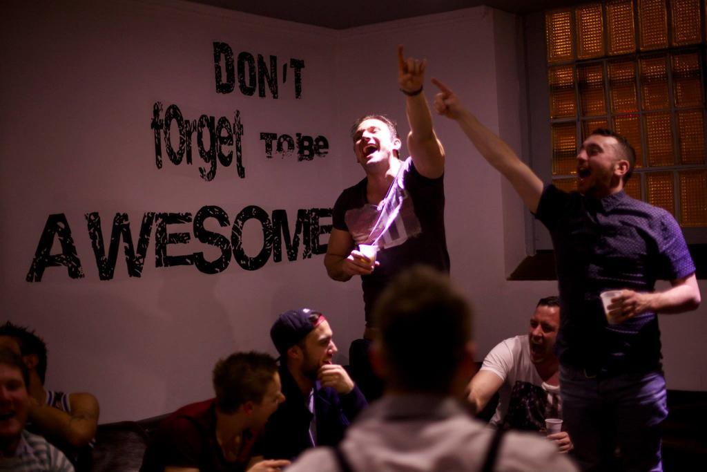 ברצלונה Black Swan Hostel מראה חיצוני תמונה
