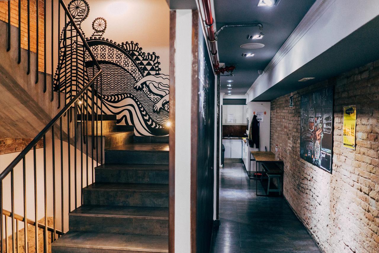 ברצלונה Black Swan Hostel מראה חיצוני תמונה
