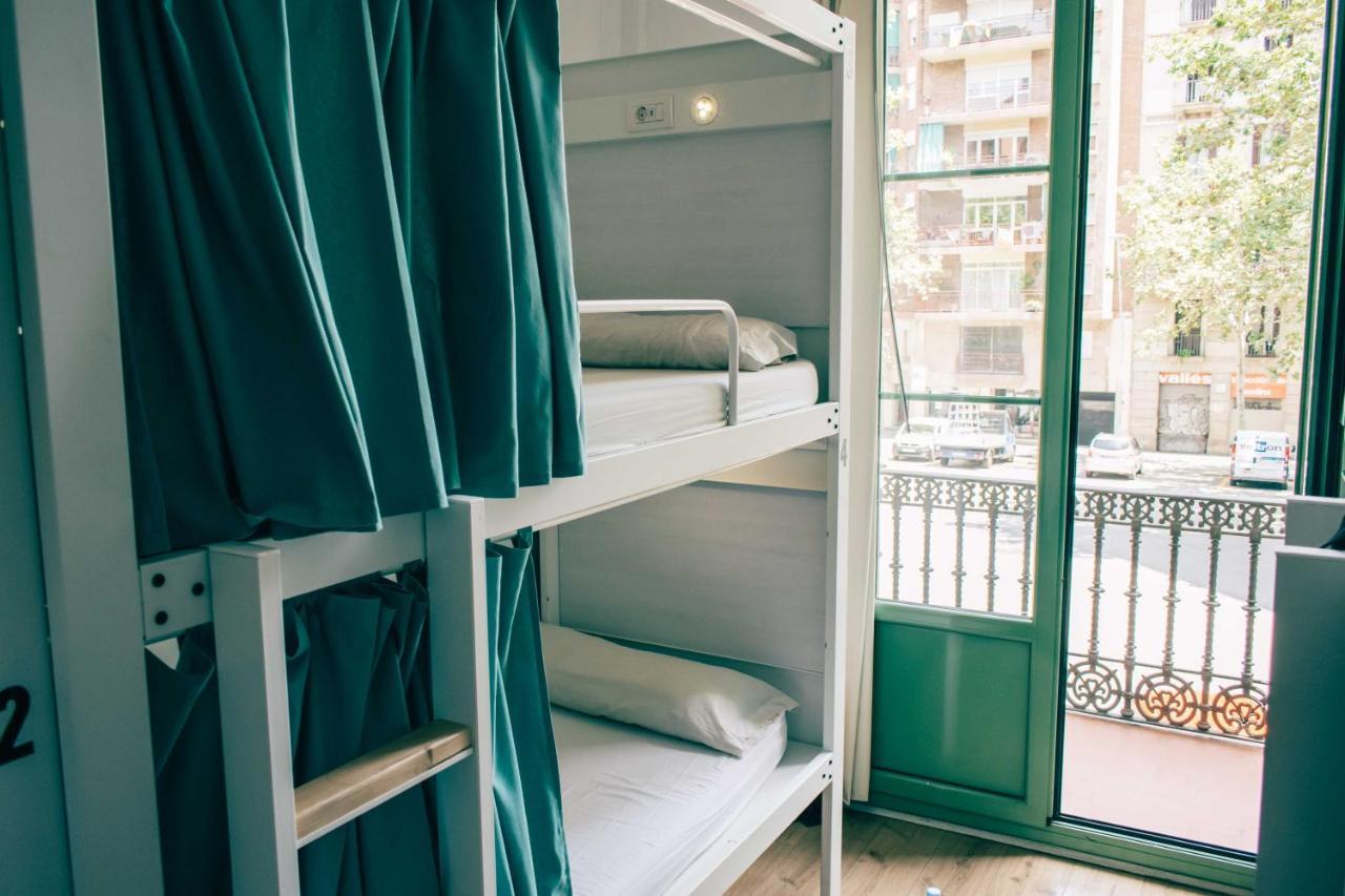 ברצלונה Black Swan Hostel מראה חיצוני תמונה